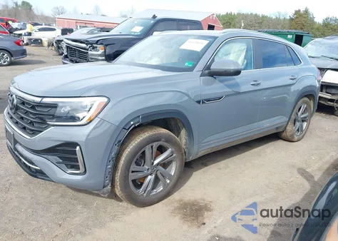 2024 Volkswagen Atlas Cross Sport 2.0T Sel R-Line z USA, uszkodzony, nr VIN 1V2AE2CA5RC239768